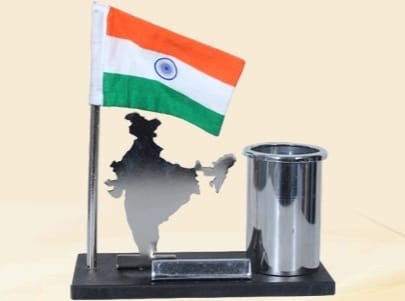 metal table top indian map